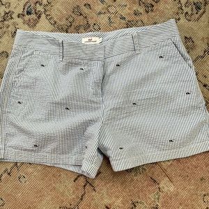 Vineyard Vines whale 🐳 Logo Seersucker Shorts, Blue & white, EUC, 16